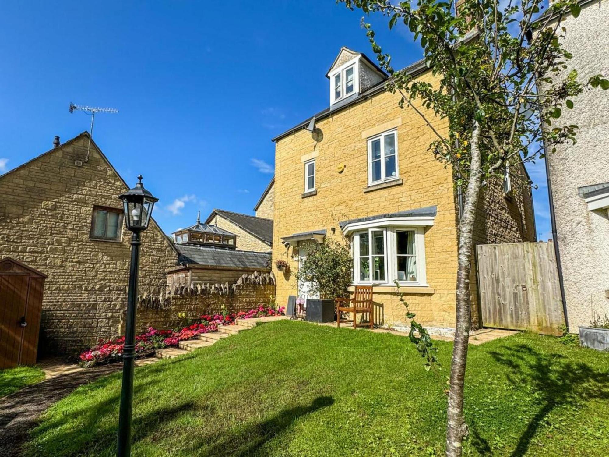 Cotswold Dream Getaways Bed & Breakfast Cirencester Exterior photo